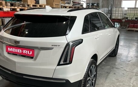 Cadillac XT5 I рестайлинг, 2021 год, 4 200 000 рублей, 3 фотография