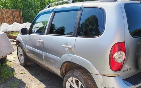 Chevrolet Niva I рестайлинг, 2011 год, 420 000 рублей, 4 фотография