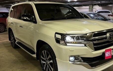 Toyota Land Cruiser 200, 2018 год, 9 600 000 рублей, 3 фотография