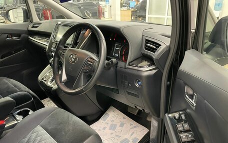 Toyota Alphard III, 2019 год, 4 749 000 рублей, 10 фотография