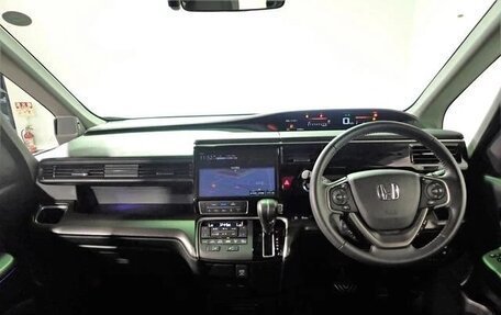 Honda Stepwgn IV, 2021 год, 2 531 000 рублей, 7 фотография