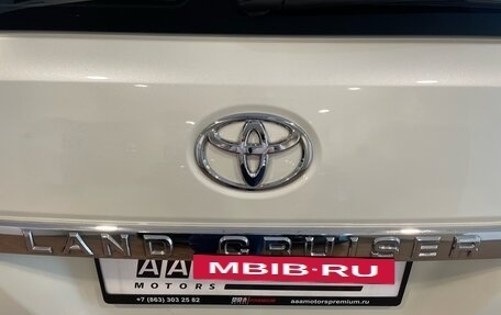 Toyota Land Cruiser 200, 2017 год, 7 900 000 рублей, 13 фотография