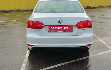 Volkswagen Jetta VI, 2014 год, 1 000 000 рублей, 6 фотография