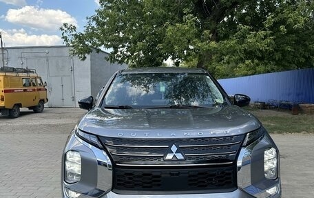 Mitsubishi Outlander, 2021 год, 3 150 000 рублей, 2 фотография