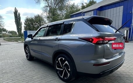 Mitsubishi Outlander, 2021 год, 3 150 000 рублей, 5 фотография