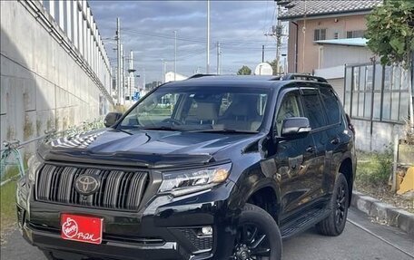 Toyota Land Cruiser Prado 150 рестайлинг 2, 2023 год, 6 580 000 рублей, 2 фотография