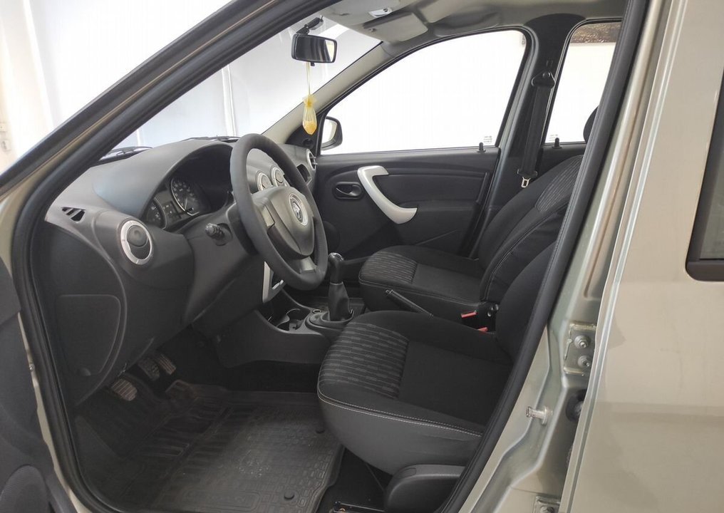 Renault Logan, 2013 год, 660 020 рублей, 7 фотография