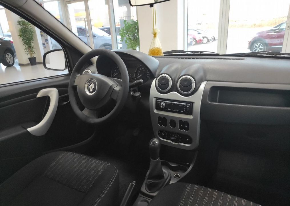 Renault Logan, 2013 год, 660 020 рублей, 11 фотография