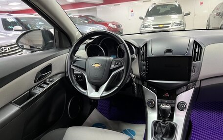 Chevrolet Cruze II, 2013 год, 985 000 рублей, 11 фотография