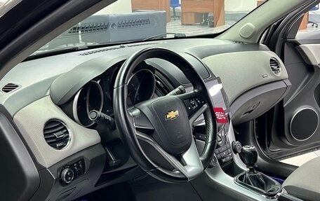 Chevrolet Cruze II, 2013 год, 985 000 рублей, 8 фотография