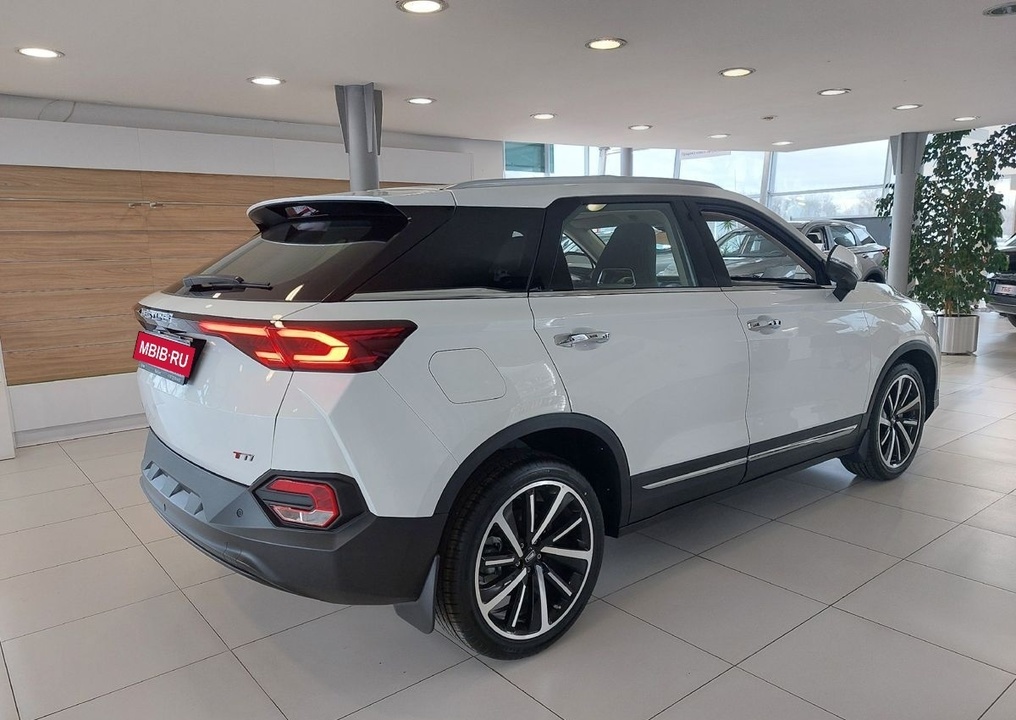 FAW Bestune T77, 2023 год, 3 016 000 рублей, 4 фотография