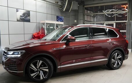 Volkswagen Touareg III, 2021 год, 8 400 000 рублей, 2 фотография