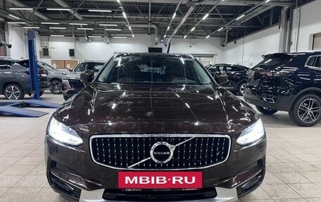 Volvo V90 Cross Country I рестайлинг, 2017 год, 3 699 000 рублей, 2 фотография