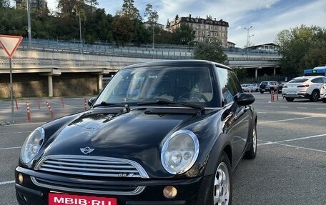 MINI Hatch, 2004 год, 750 000 рублей, 1 фотография