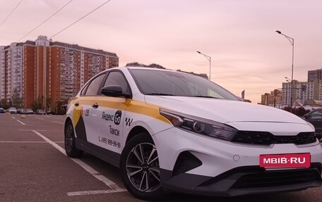 KIA Cerato IV, 2022 год, 2 550 000 рублей, 2 фотография