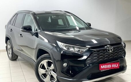 Toyota RAV4, 2020 год, 3 695 000 рублей, 3 фотография