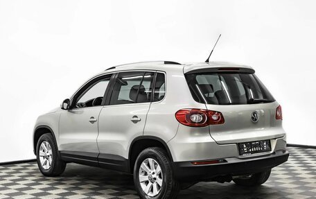 Volkswagen Tiguan I, 2010 год, 1 055 000 рублей, 4 фотография