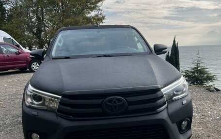 Toyota Hilux VIII, 2015 год, 3 100 000 рублей, 1 фотография