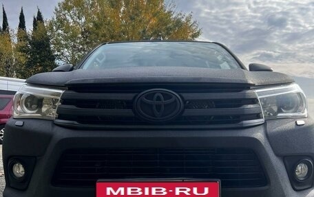 Toyota Hilux VIII, 2015 год, 3 100 000 рублей, 2 фотография