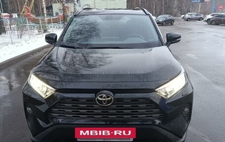 Toyota RAV4, 2021 год, 3 550 000 рублей, 4 фотография