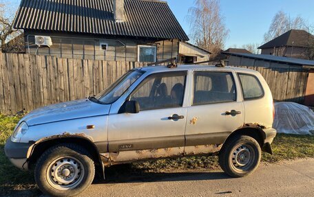 Chevrolet Niva I рестайлинг, 2006 год, 200 000 рублей, 2 фотография