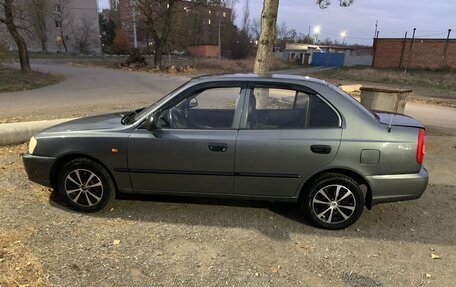 Hyundai Accent II, 2005 год, 380 000 рублей, 2 фотография