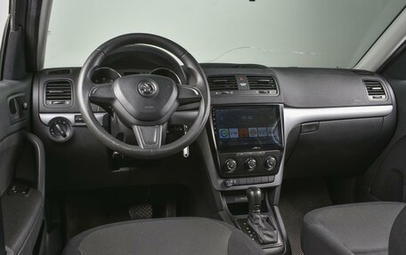 Skoda Yeti I рестайлинг, 2015 год, 1 499 000 рублей, 6 фотография