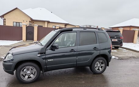 Chevrolet Niva I рестайлинг, 2018 год, 950 000 рублей, 15 фотография