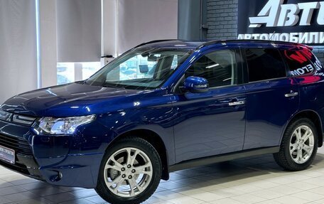 Mitsubishi Outlander III рестайлинг 3, 2013 год, 1 897 000 рублей, 4 фотография