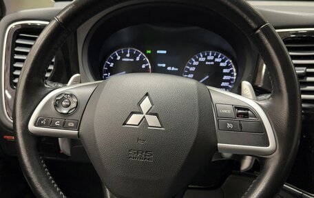 Mitsubishi Outlander III рестайлинг 3, 2013 год, 1 897 000 рублей, 33 фотография