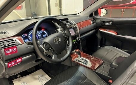 Toyota Camry, 2013 год, 1 837 000 рублей, 10 фотография