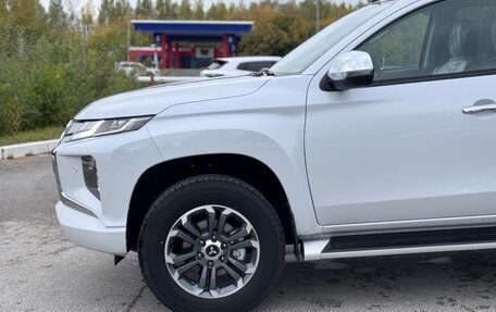 Mitsubishi L200, 2023 год, 4 499 000 рублей, 20 фотография