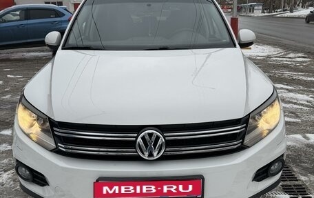 Volkswagen Tiguan I, 2013 год, 1 820 000 рублей, 1 фотография