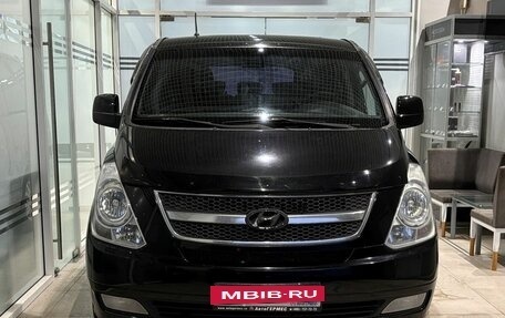 Hyundai H-1 II рестайлинг, 2011 год, 1 650 000 рублей, 2 фотография