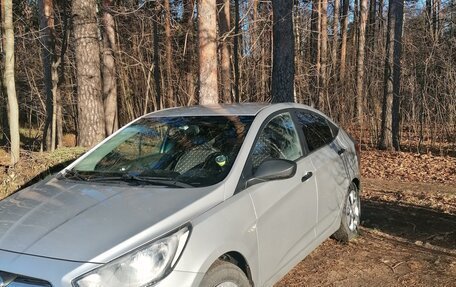 Hyundai Solaris II рестайлинг, 2013 год, 950 000 рублей, 8 фотография