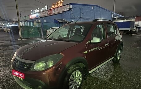 Renault Sandero I, 2014 год, 865 000 рублей, 2 фотография