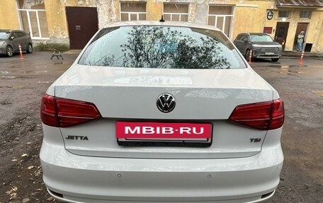 Volkswagen Jetta VI, 2016 год, 1 530 000 рублей, 2 фотография