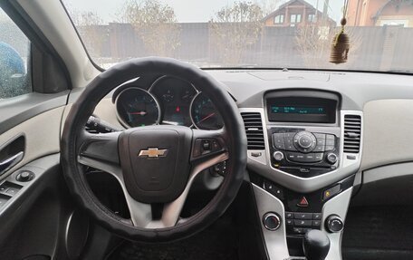 Chevrolet Cruze II, 2009 год, 650 000 рублей, 14 фотография