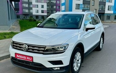 Volkswagen Tiguan II, 2018 год, 2 600 000 рублей, 1 фотография