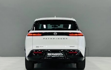 Nissan Pathfinder, 2024 год, 7 000 000 рублей, 8 фотография