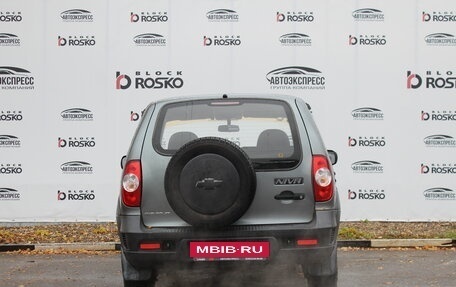 Chevrolet Niva I рестайлинг, 2011 год, 530 000 рублей, 4 фотография