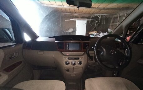 Toyota Noah III, 2002 год, 990 000 рублей, 4 фотография