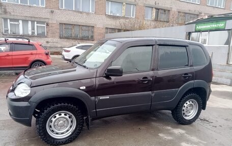 Chevrolet Niva I рестайлинг, 2018 год, 860 000 рублей, 2 фотография