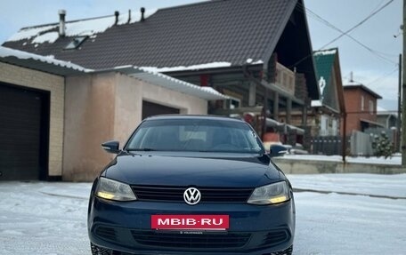 Volkswagen Jetta VI, 2012 год, 1 100 000 рублей, 2 фотография