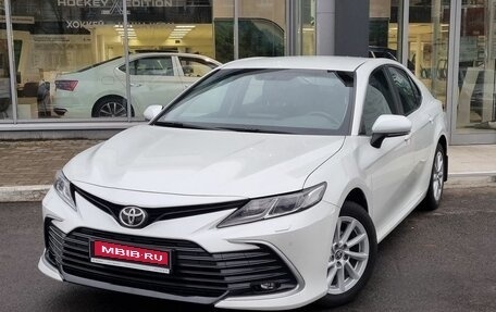 Toyota Camry, 2021 год, 3 690 000 рублей, 1 фотография