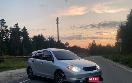 Toyota Matrix, 2003 год, 650 000 рублей, 10 фотография