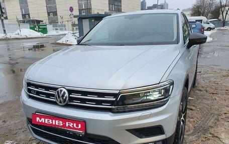 Volkswagen Tiguan II, 2017 год, 2 990 000 рублей, 2 фотография