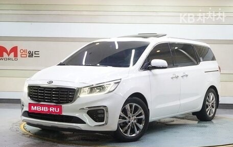 KIA Carnival III, 2020 год, 2 290 000 рублей, 3 фотография