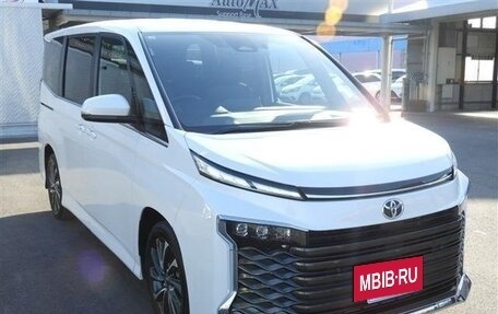 Toyota Voxy, 2024 год, 4 885 000 рублей, 4 фотография