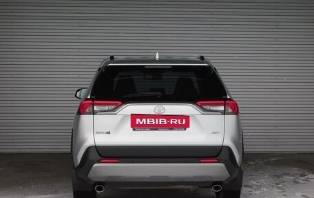 Toyota RAV4, 2020 год, 3 850 000 рублей, 6 фотография